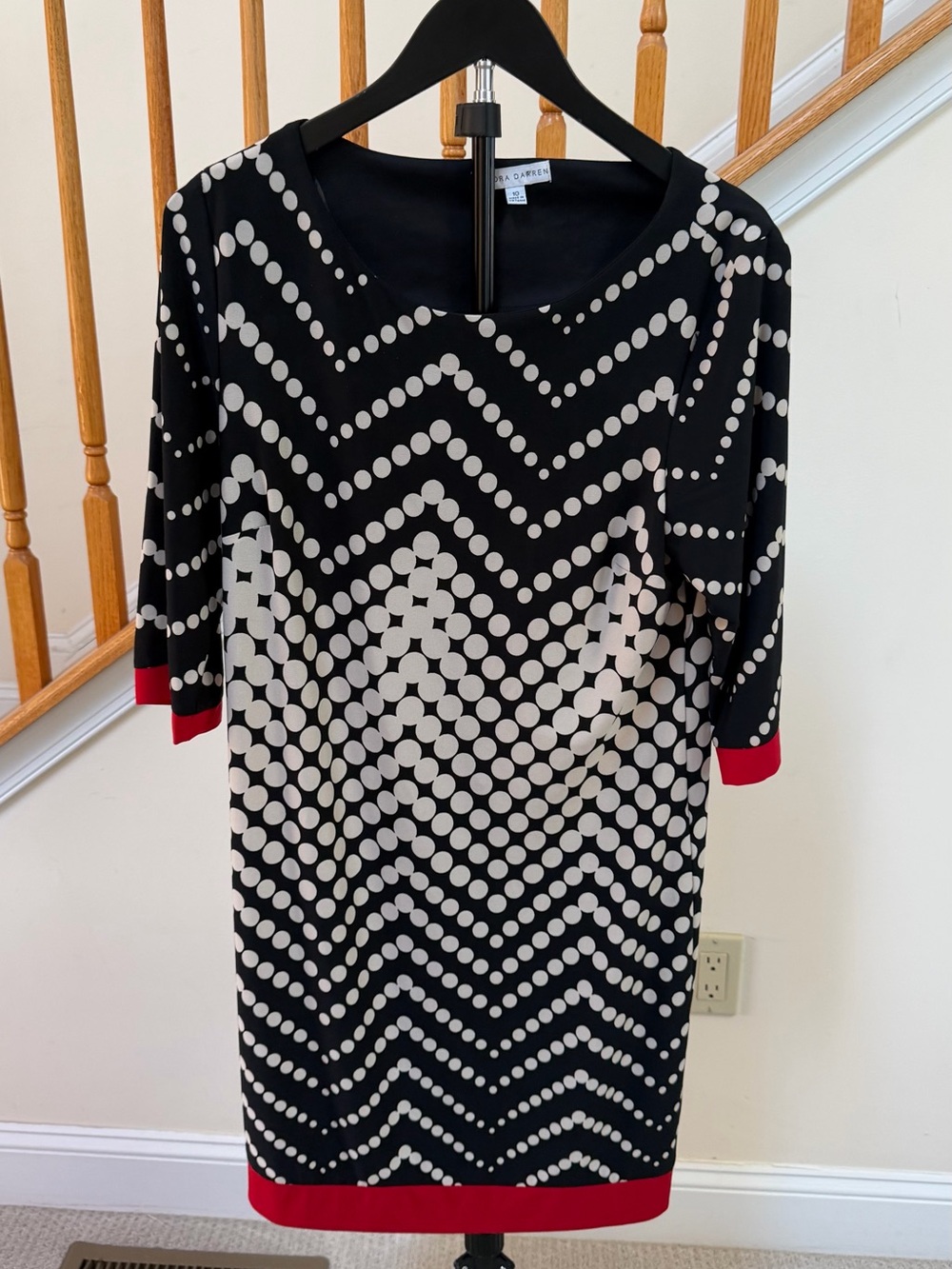 Sandra Darren Black and White Polka Chevron Shift Dress with Red Trim - Picture 2 of 5
